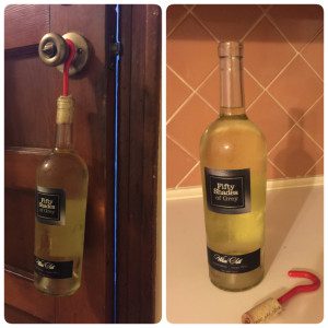 Wine bottle with no corkscrew